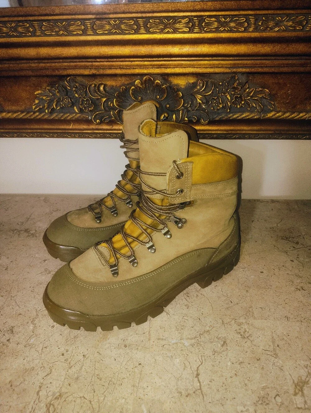 Belleville 950 MCB Gortex  Suede Mountain Combat Hiking Boots in Olive and Tan